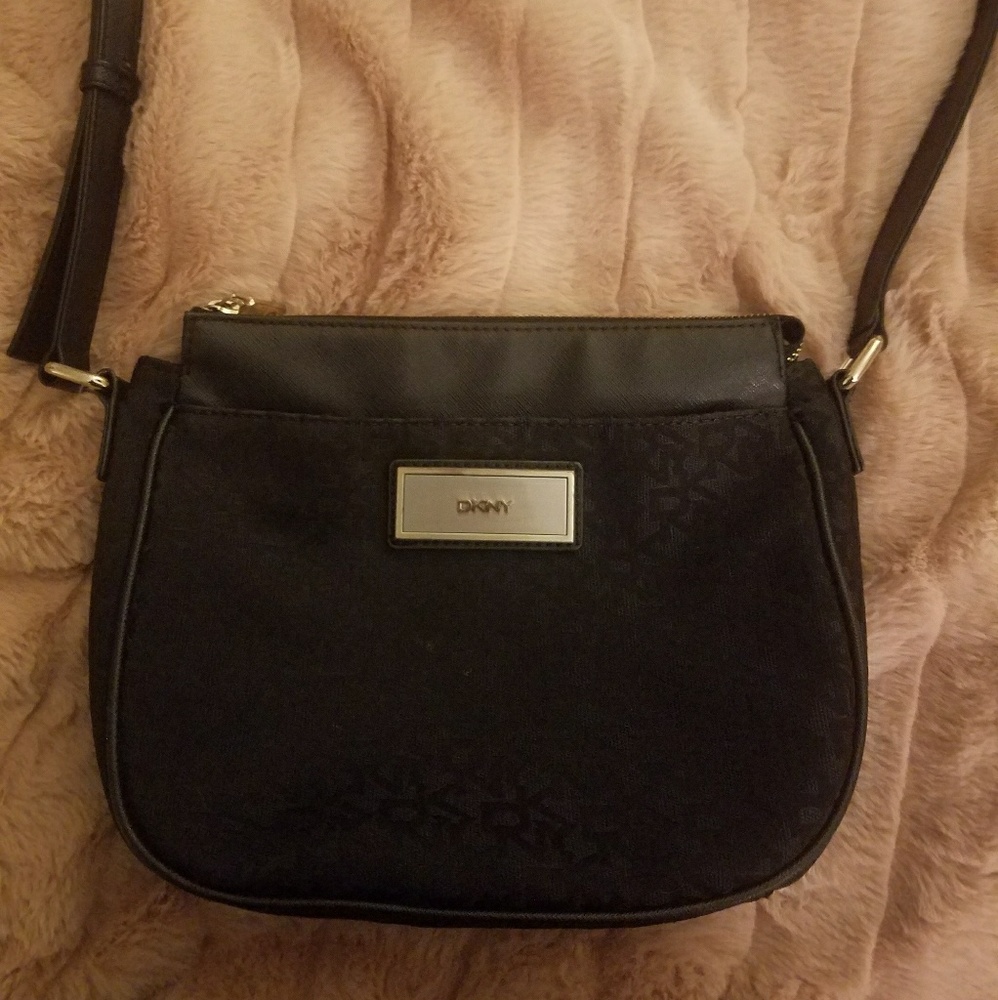B2G1F: DKNY Crossbody Bag